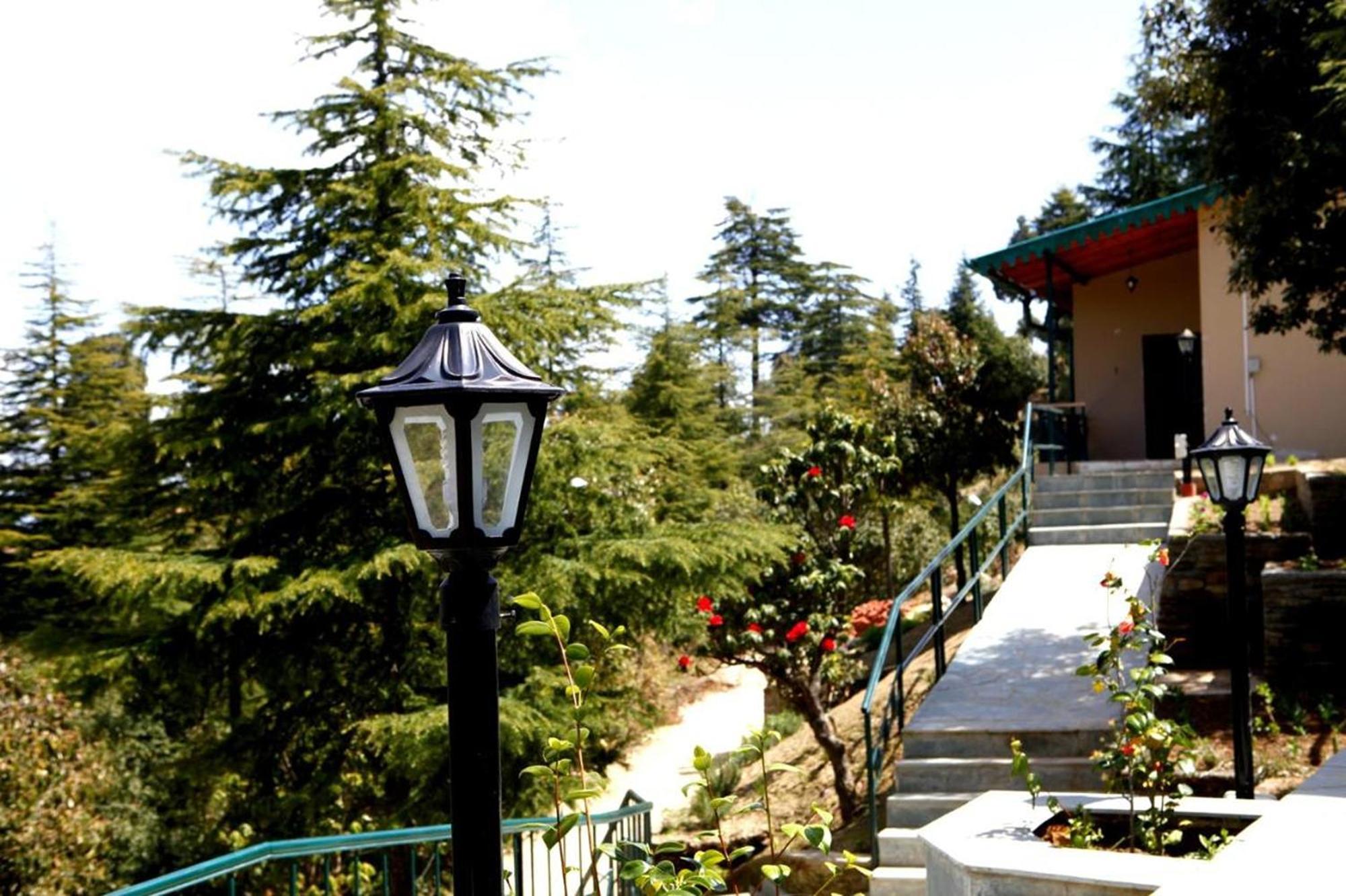 Blusalzz Escapade Anant Rasa Resort - Ranikhet Shitlakhet Kültér fotó